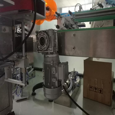 Cabezales cosméticos de la máquina de rellenar líquida del PLC del servomotor 2 para la botella de cristal