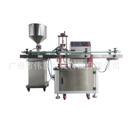 Máquina de llenado de líquido cosmético de acero inoxidable de 10 a 1000 ml 50 botellas / min