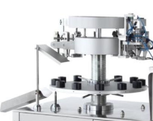 Máquina de llenado y sellado de pasta multifuncional a prueba de fugas 15 can/min