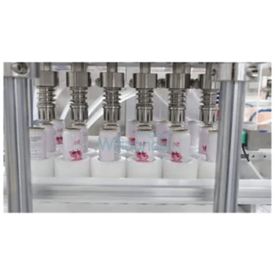 Máquina de llenado de líquido cosmético de alta precisión 1 año de garantía 70pcs / min