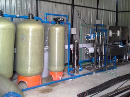 Máquina de purificación de agua RO de 15kw montada en la pared para oficina en el hogar