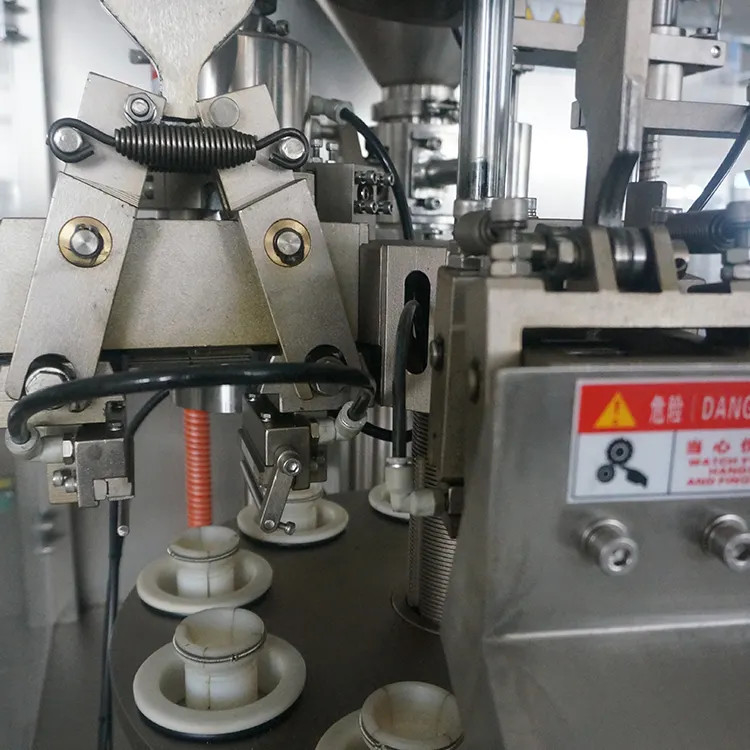 200 kg Máquina automática de llenado y sellado de tubos con presión de aire de 0,4-0,6Mpa Fuente de alimentación 220V 50Hz